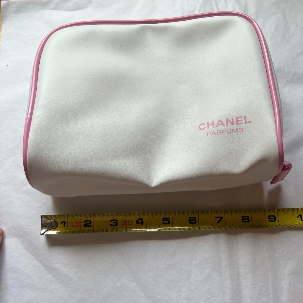CHANEL White Cosmetic Bag with Pink Trim